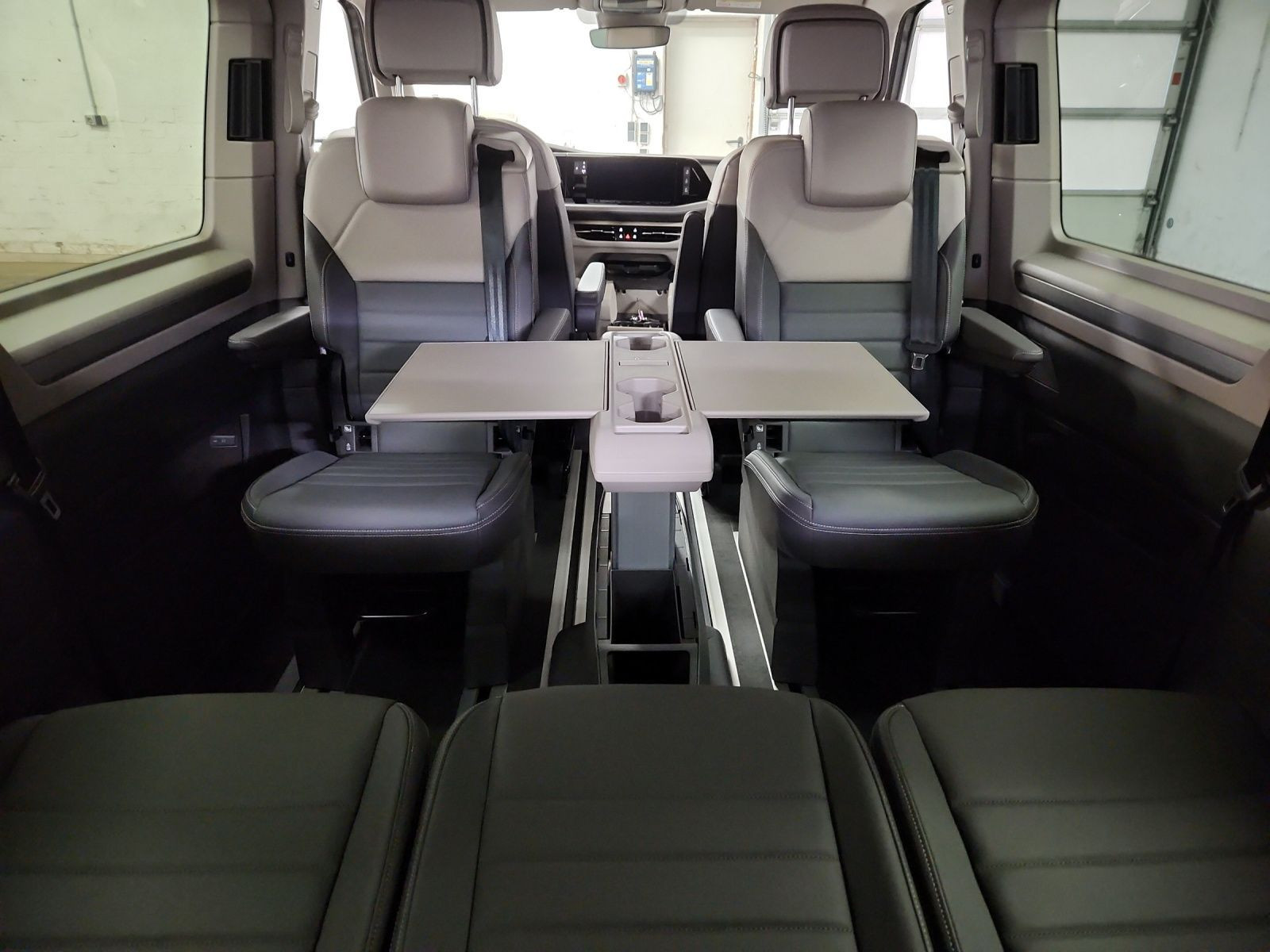 Volkswagen - Multivan_16