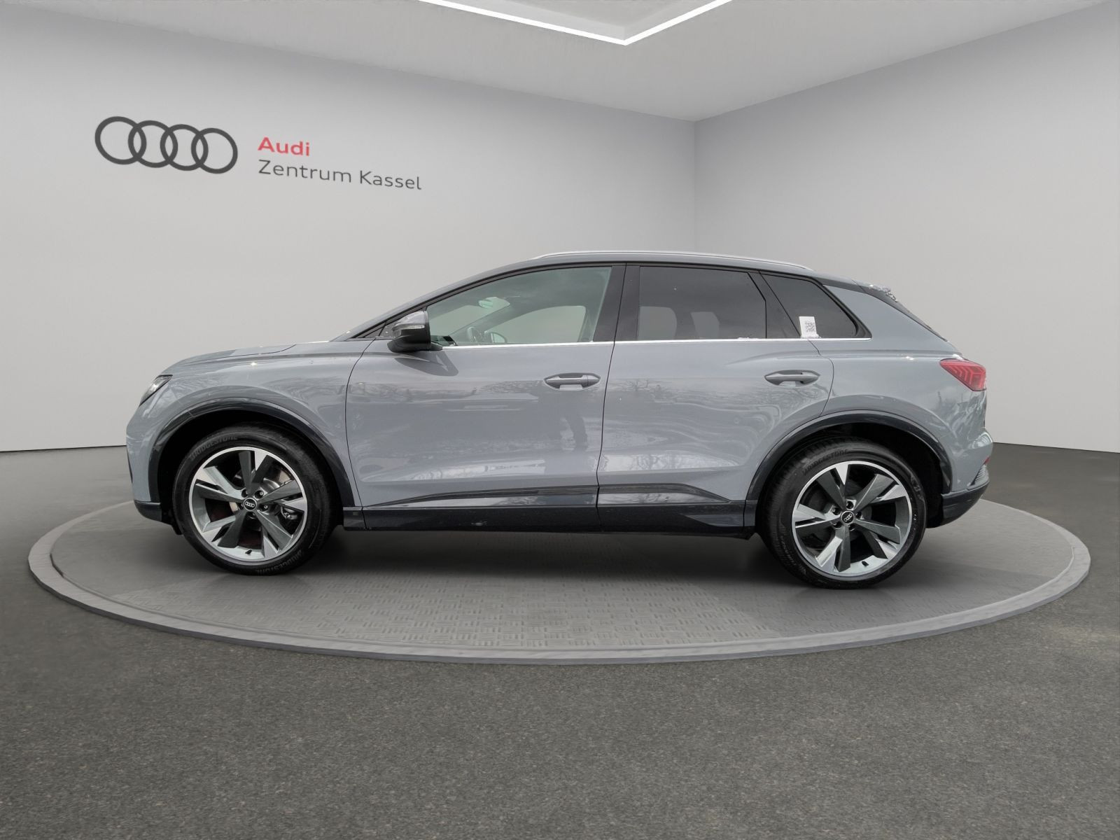 Audi - Q4_4