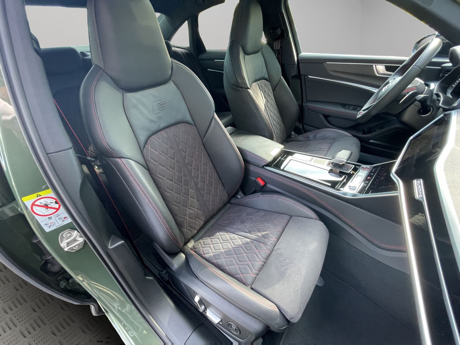 Audi - S6 Limousine_19