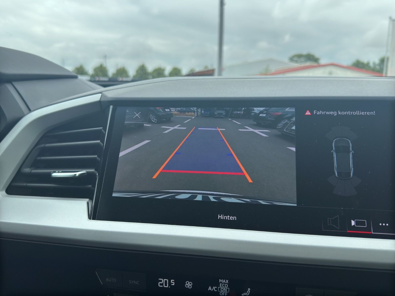 Audi - Q4 Sportback e-tron_15