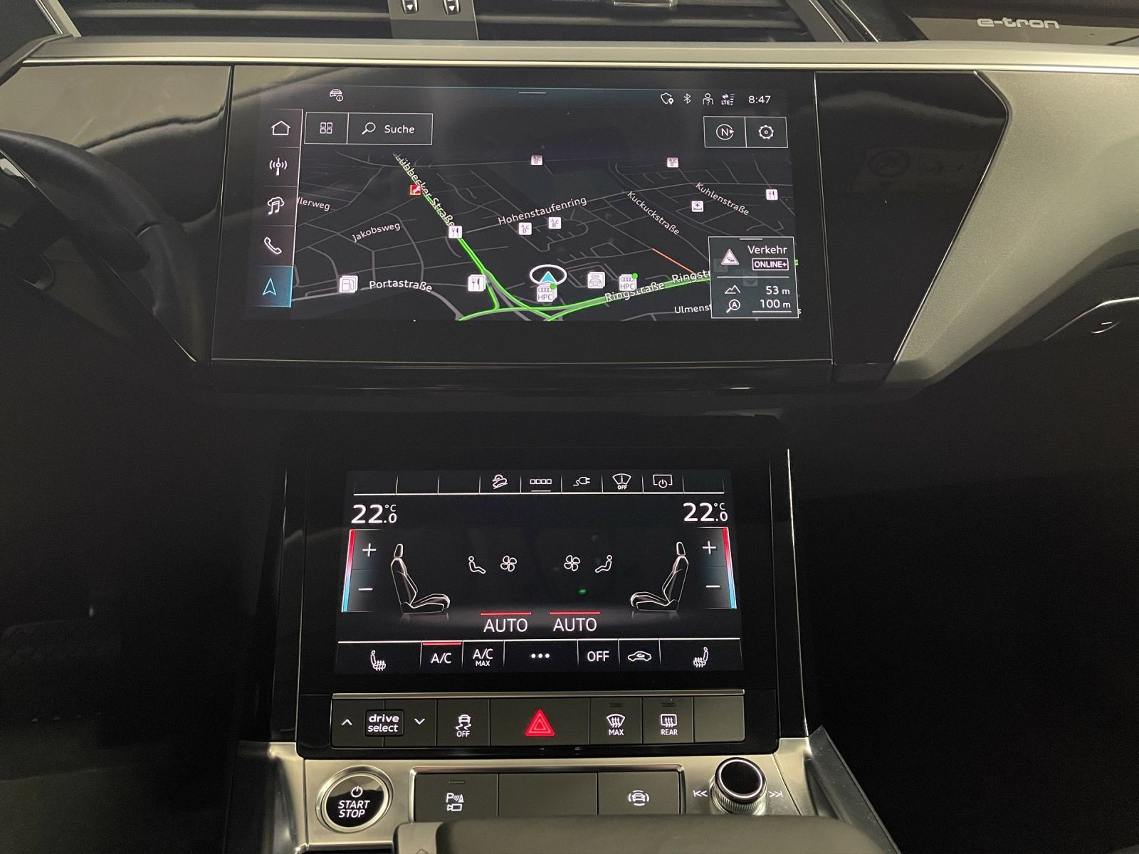 Audi - Q8 e-tron_8