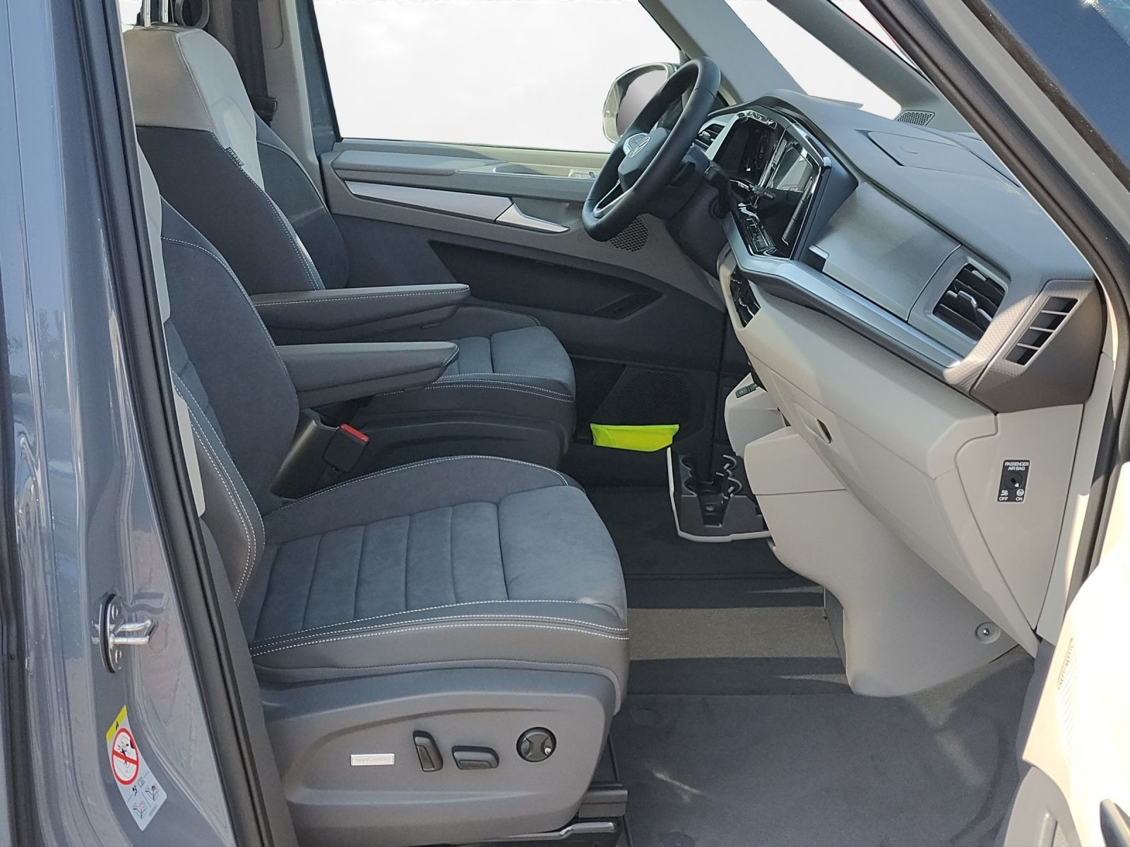 Volkswagen - Multivan_12