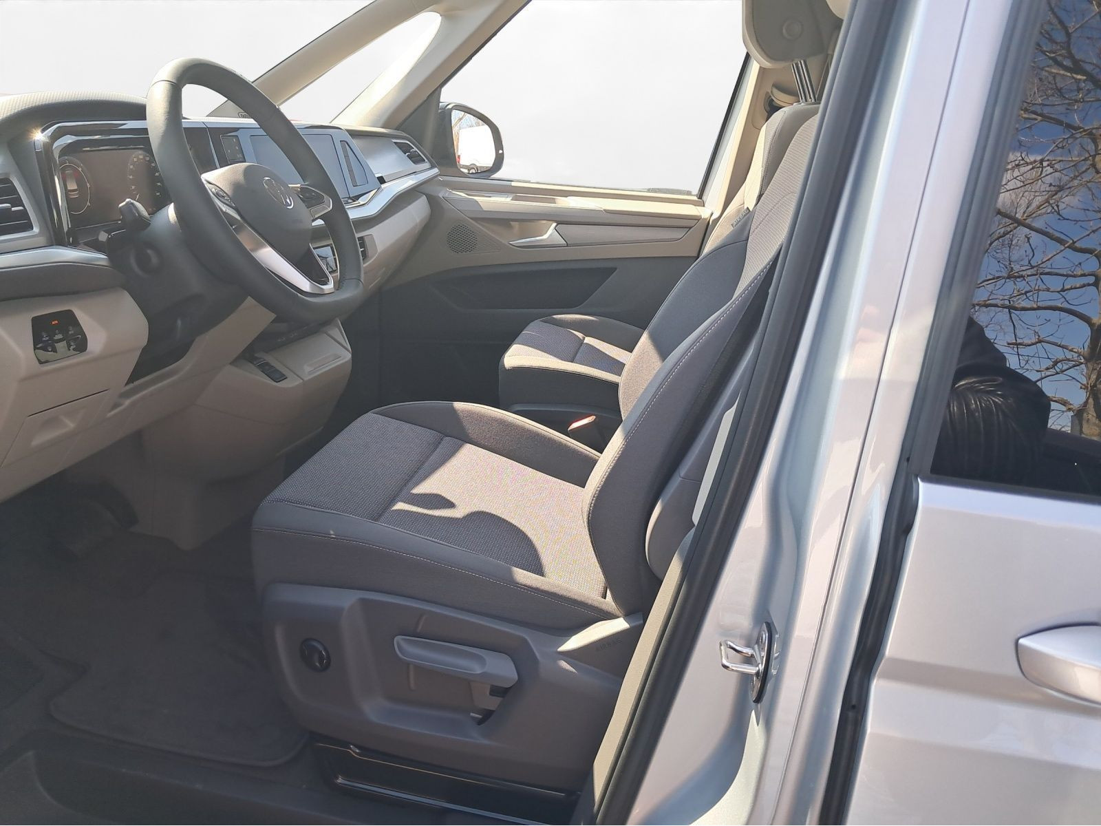 Volkswagen - Multivan_8