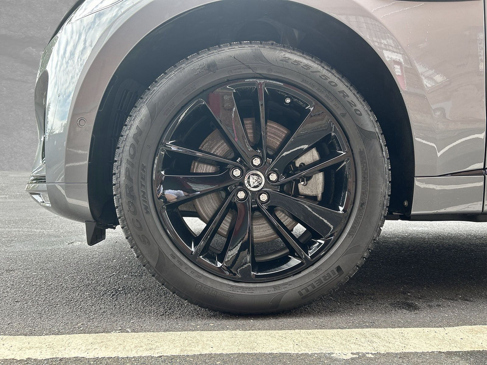 Jaguar - F-Pace_9