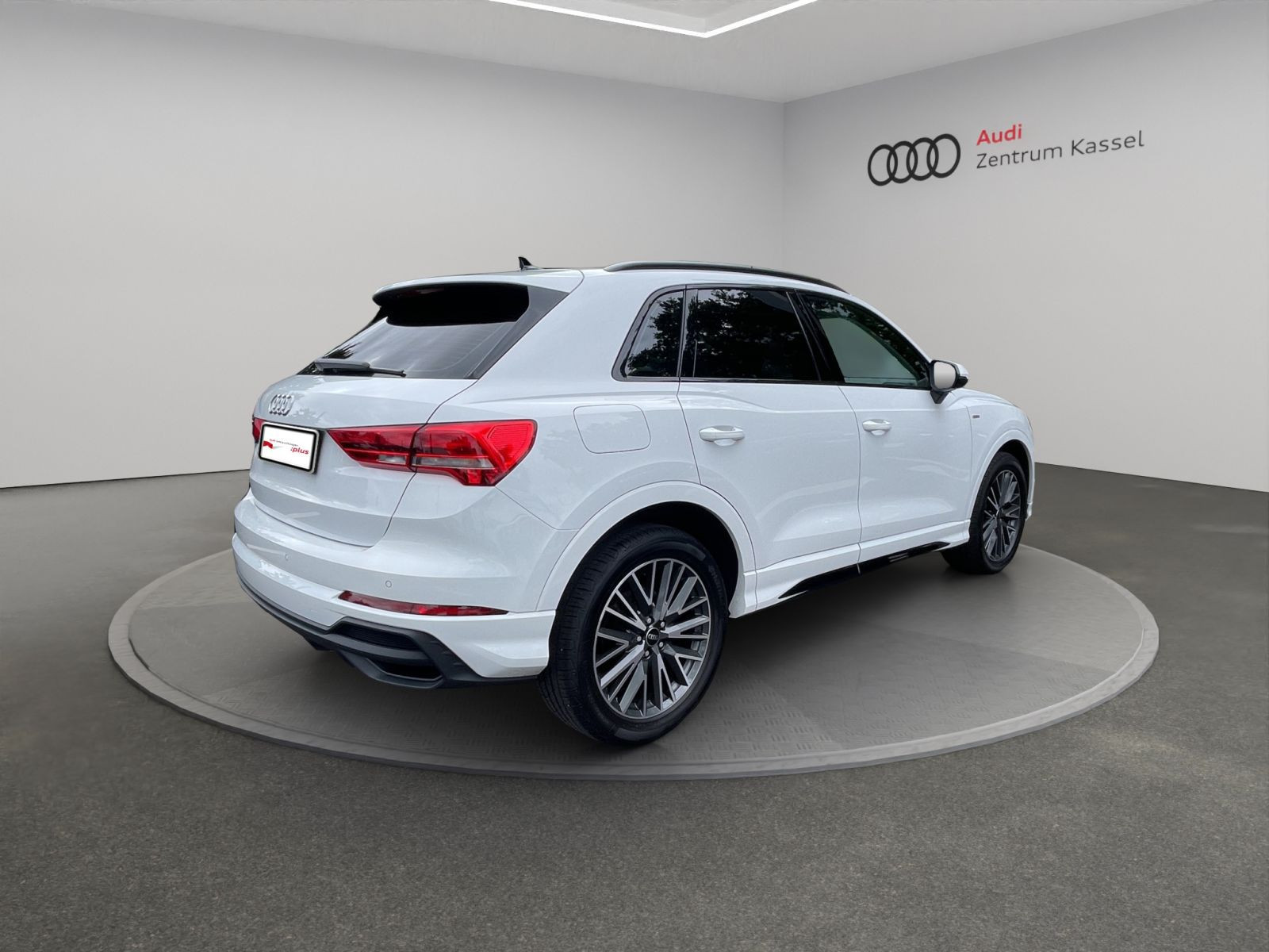 Audi - Q3_7
