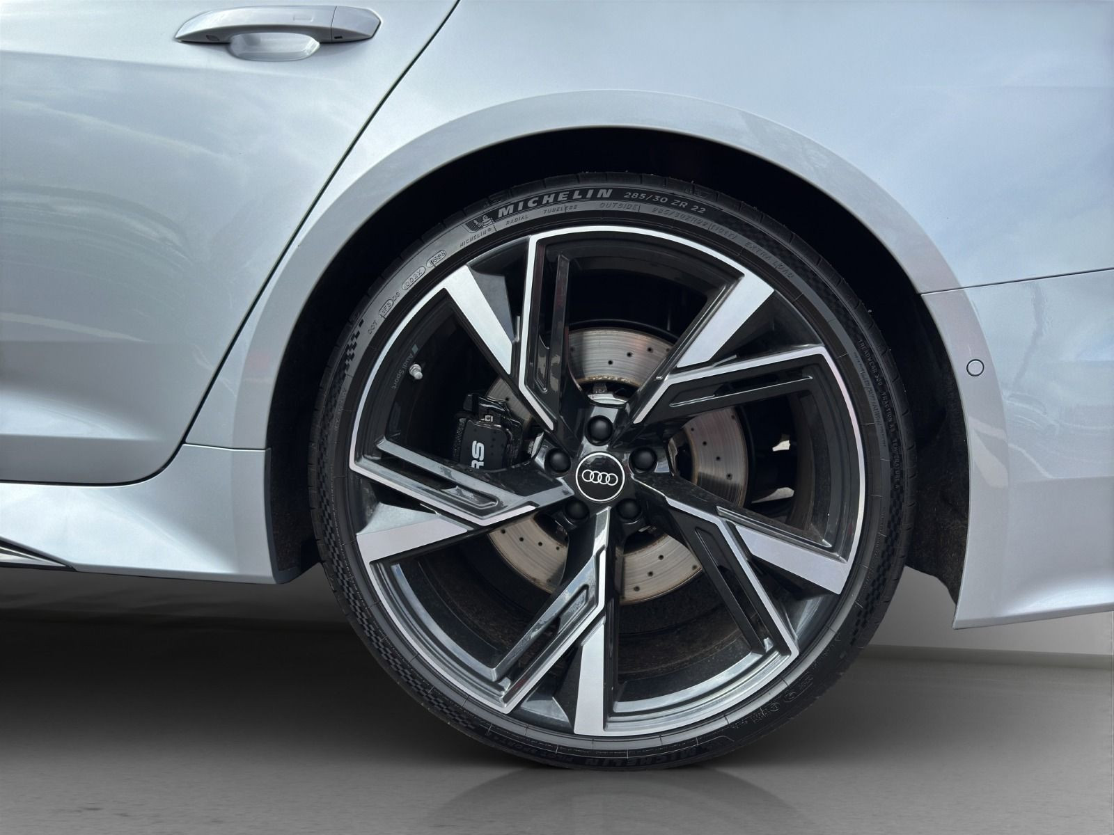 Audi - RS 6 Avant_17