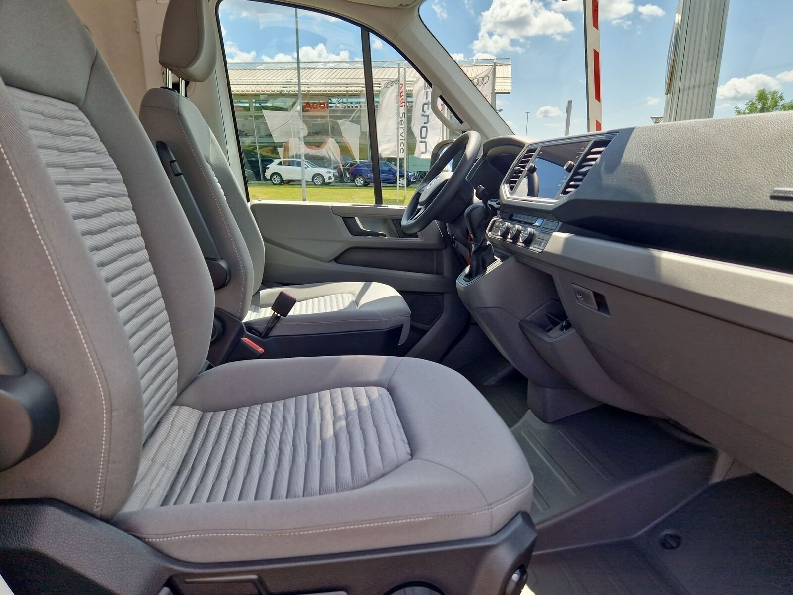 Volkswagen - Grand California 600_7