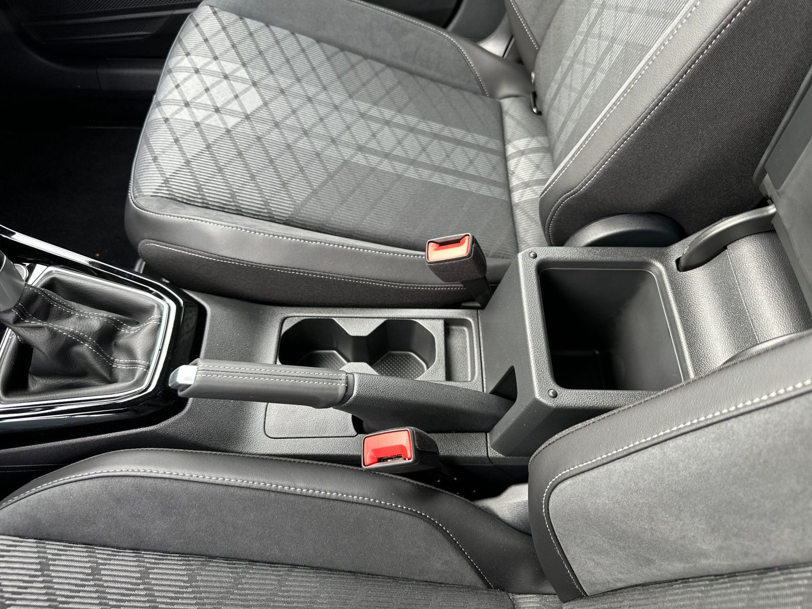 Volkswagen - T-Cross_18