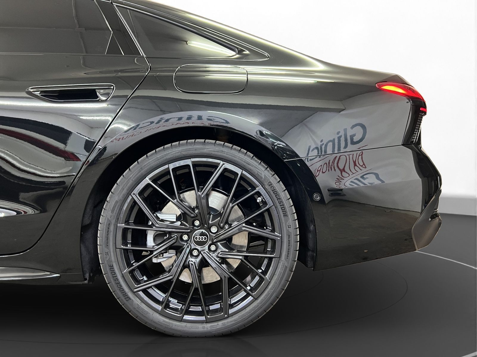 Audi - A6 Limousine_10
