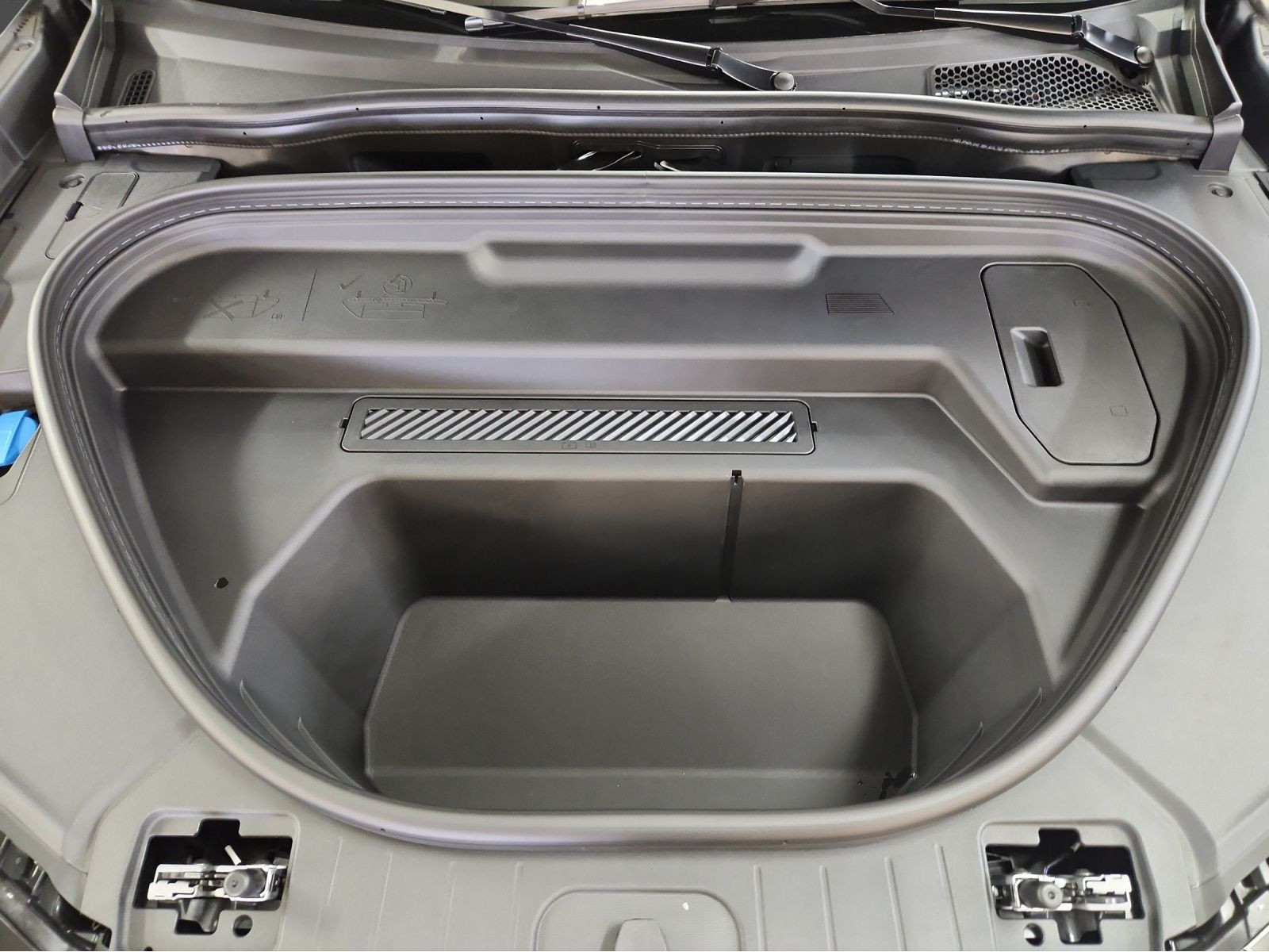 Audi - Q6 Sportback e-tron_22