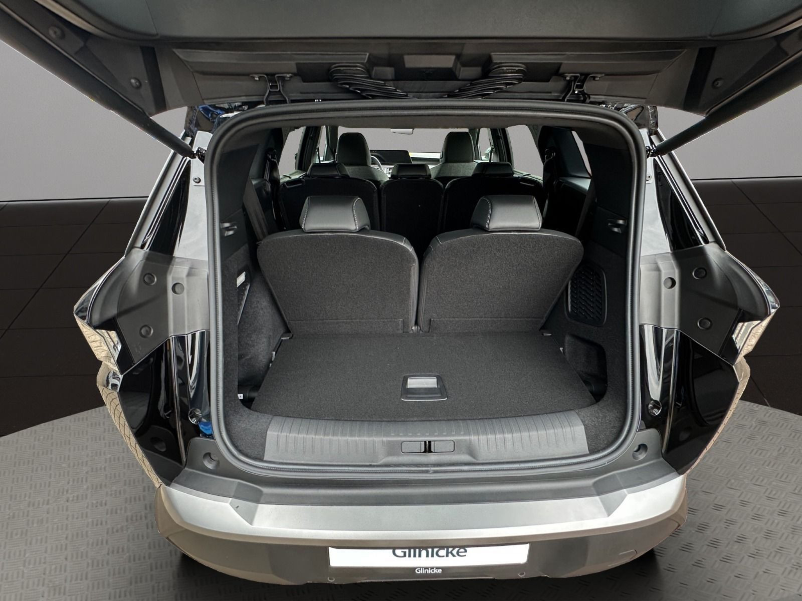 Peugeot - 5008_18