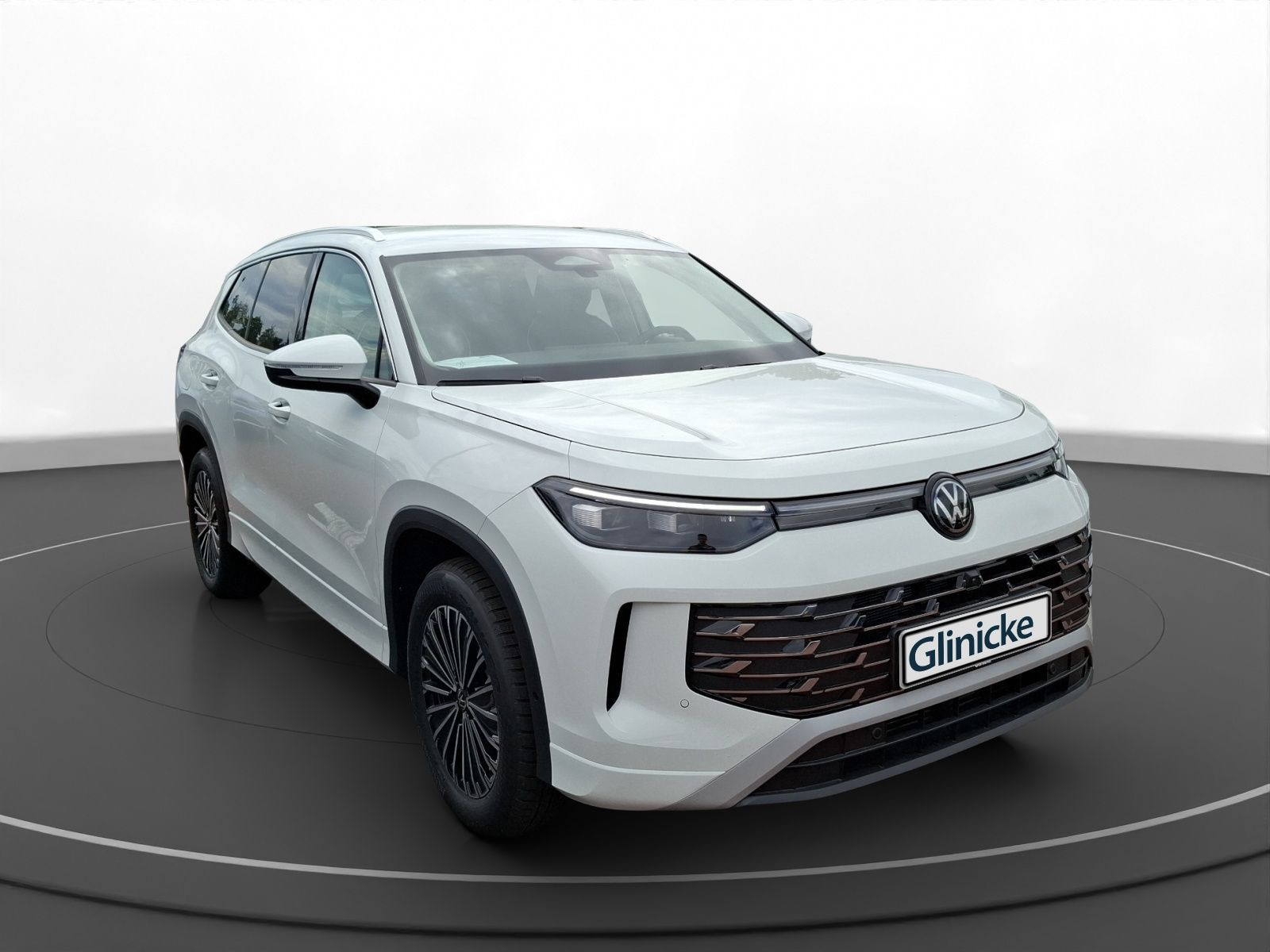 Volkswagen - Tayron_13