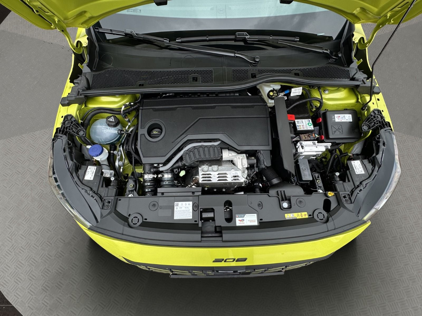 Peugeot - 208_19