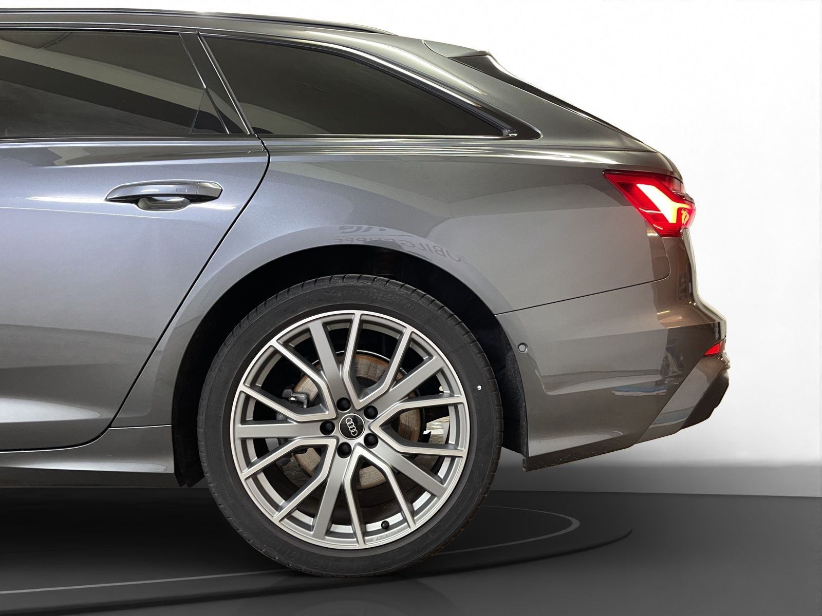 Audi - A6 Avant_12
