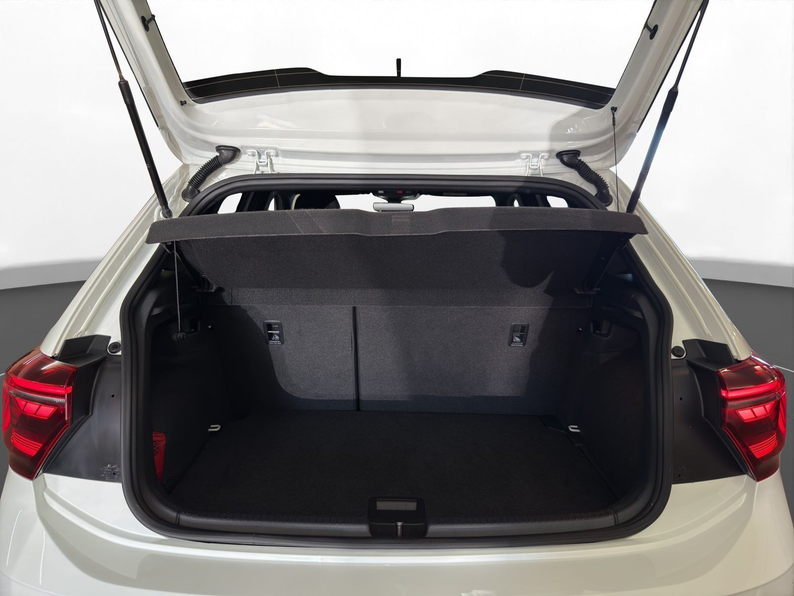 Volkswagen - Polo GTI_24