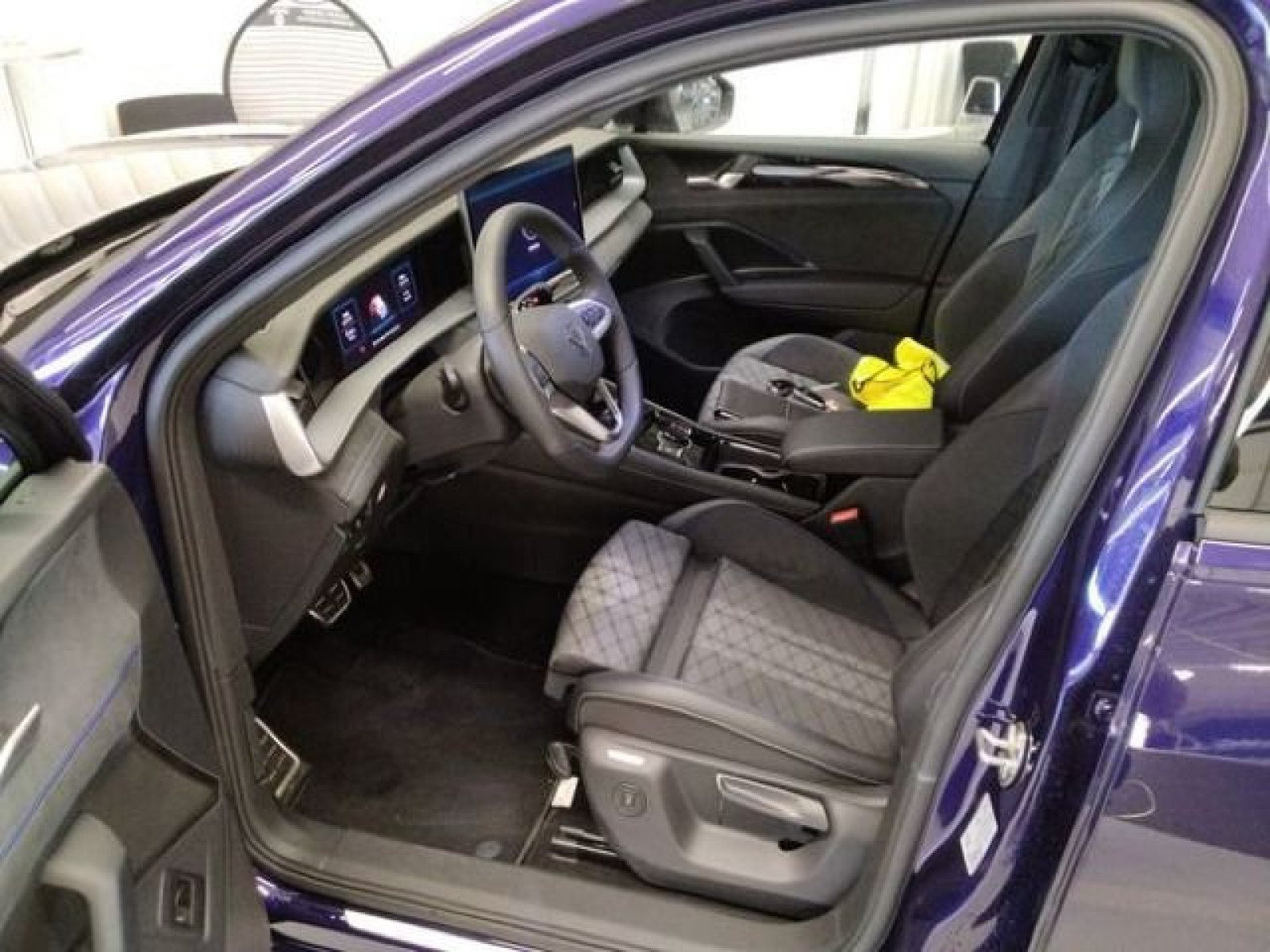 Volkswagen - Tayron_5