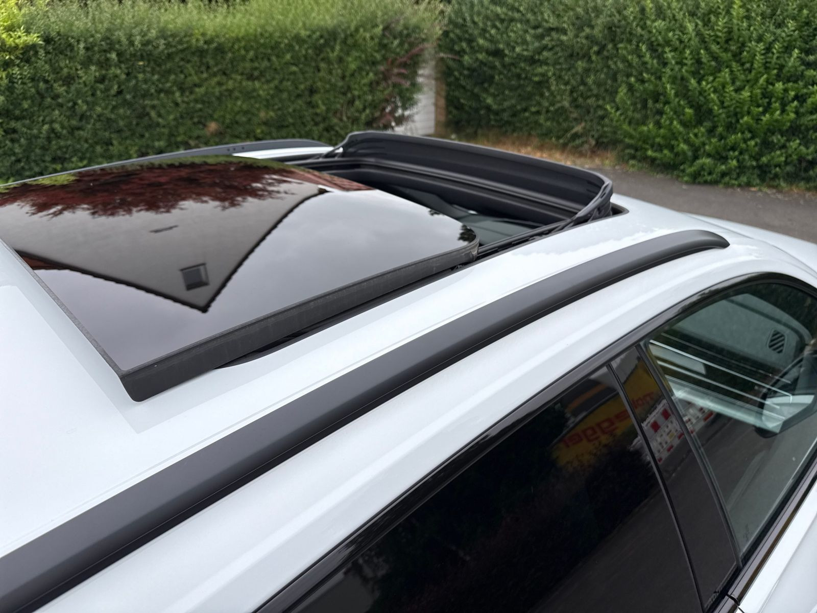 Audi - Q8_16