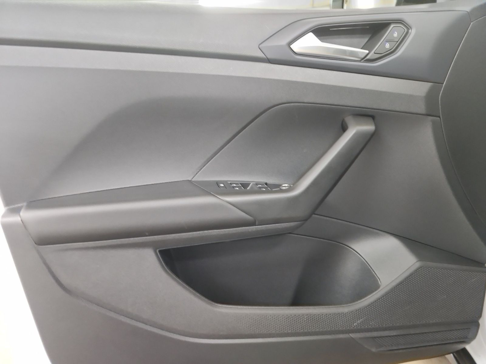 Volkswagen - T-Cross_10