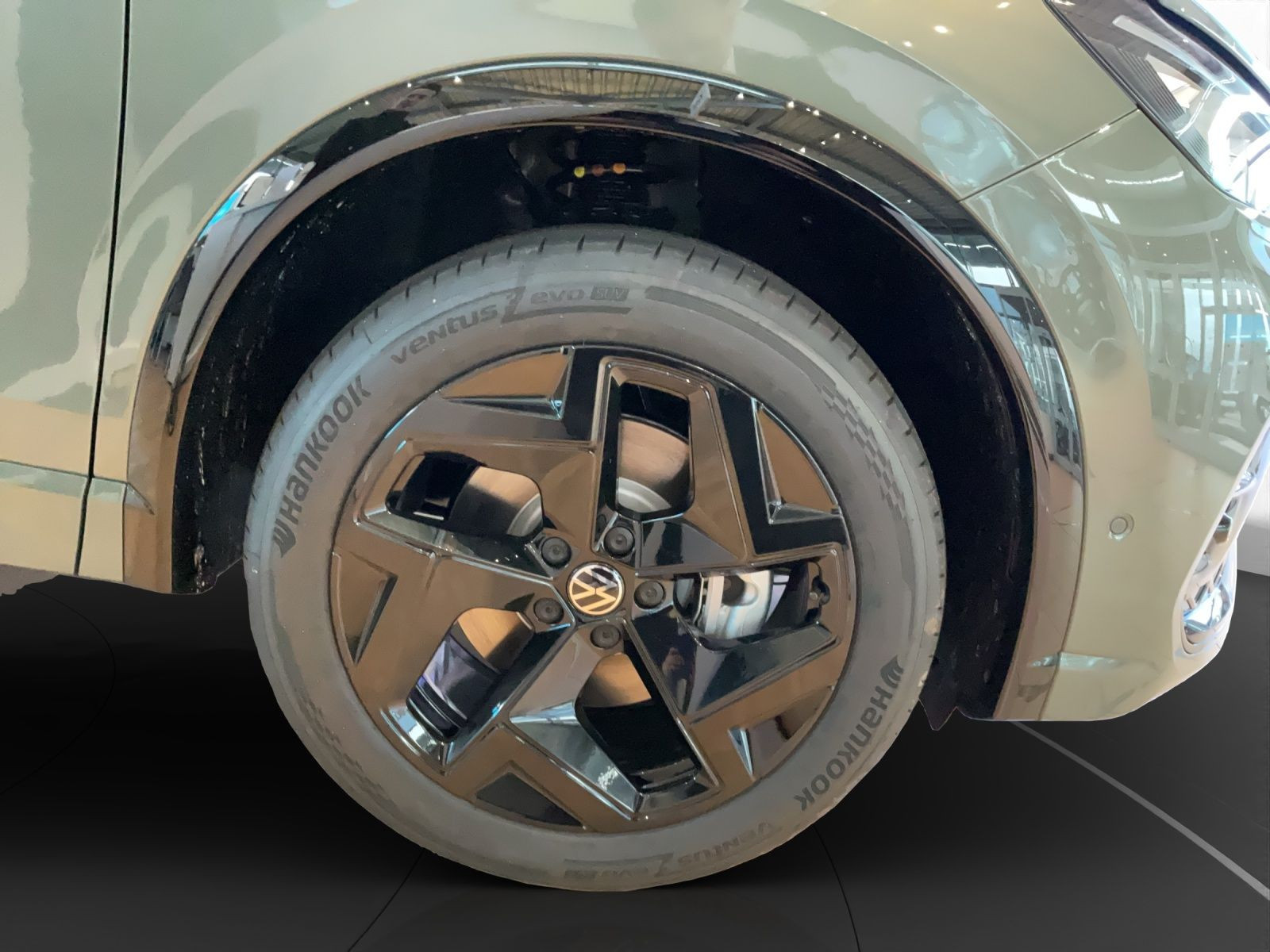 Volkswagen - Tiguan_11