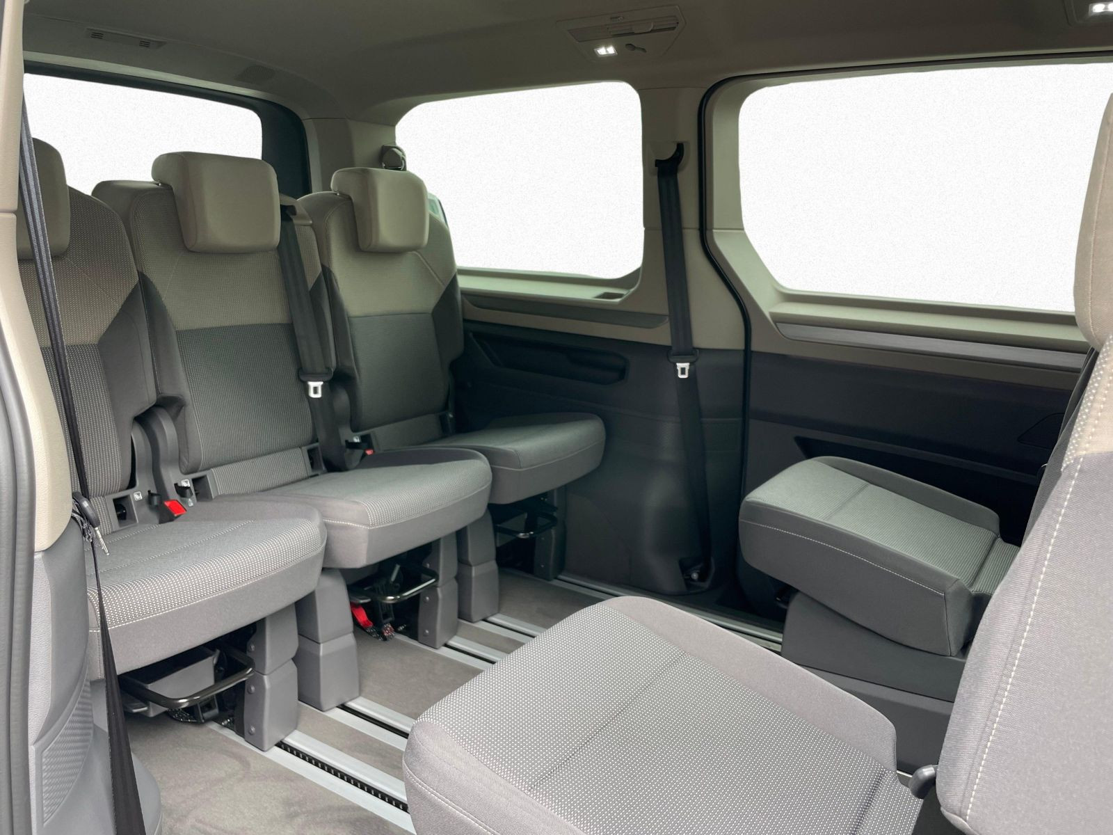 Volkswagen - Multivan_6