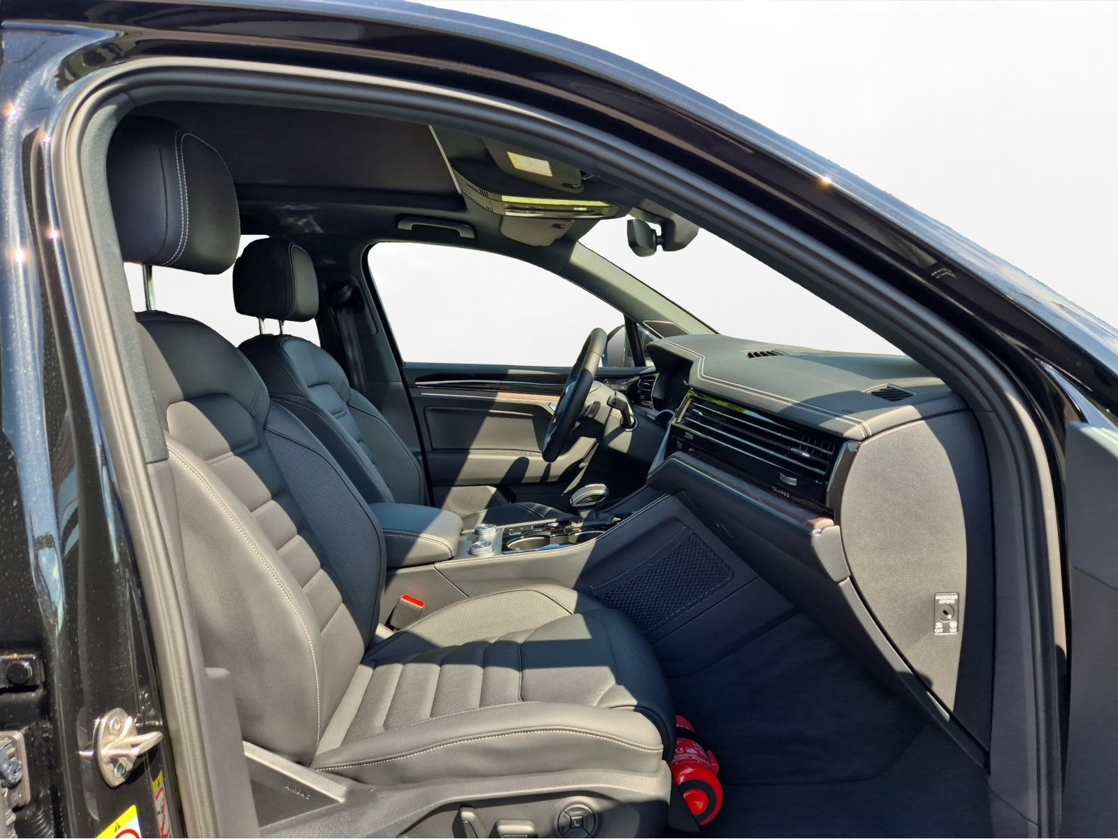 Volkswagen - Touareg_12