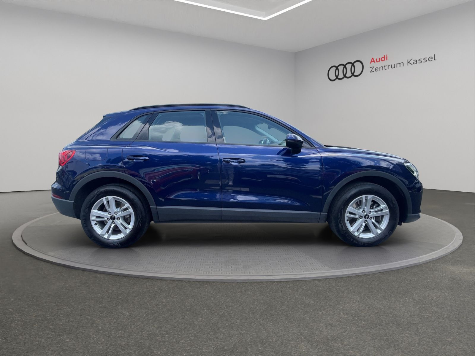 Audi - Q3_8