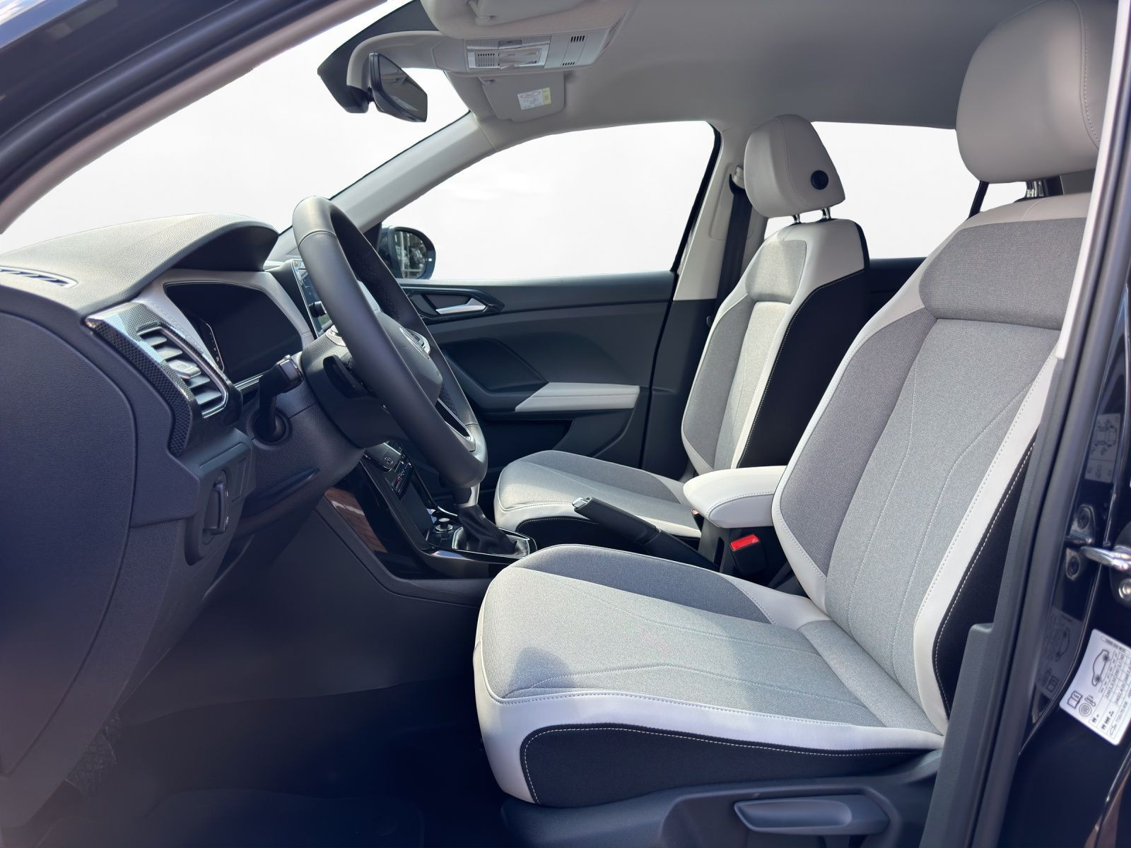 Volkswagen - T-Cross_5