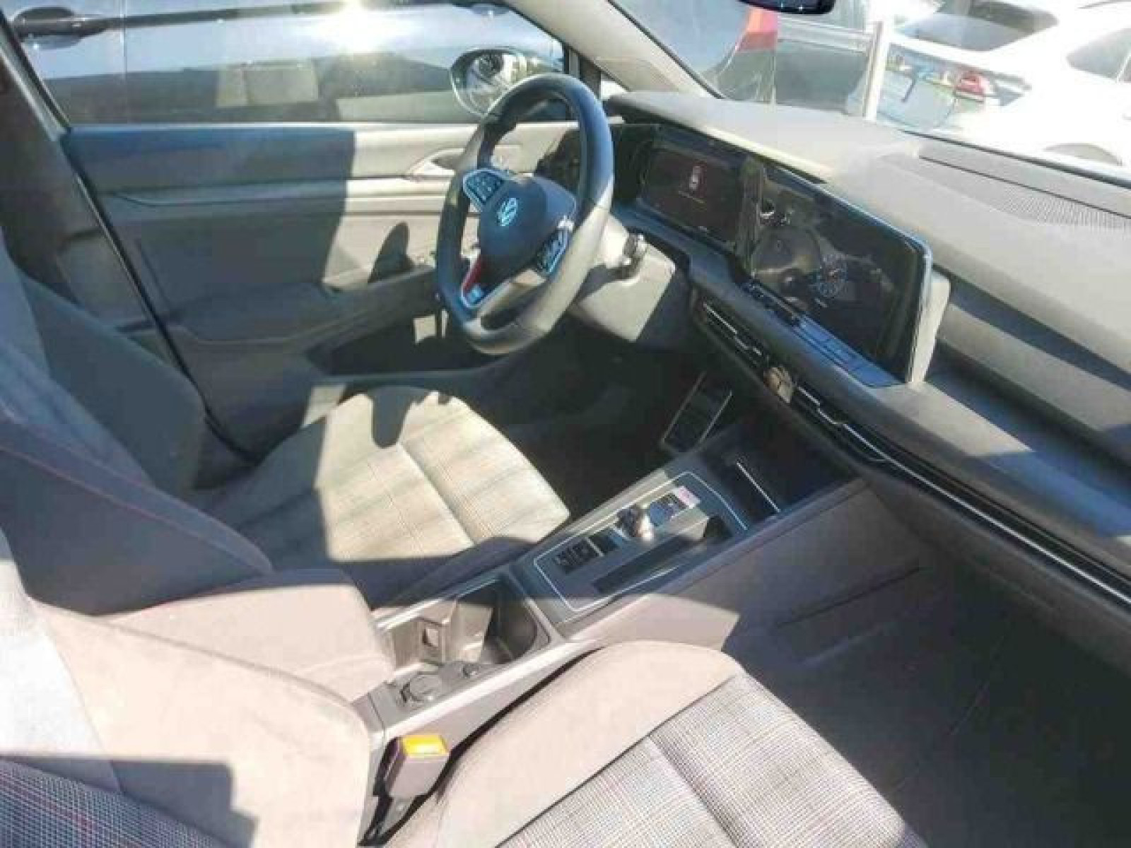 Volkswagen - Golf GTI_5