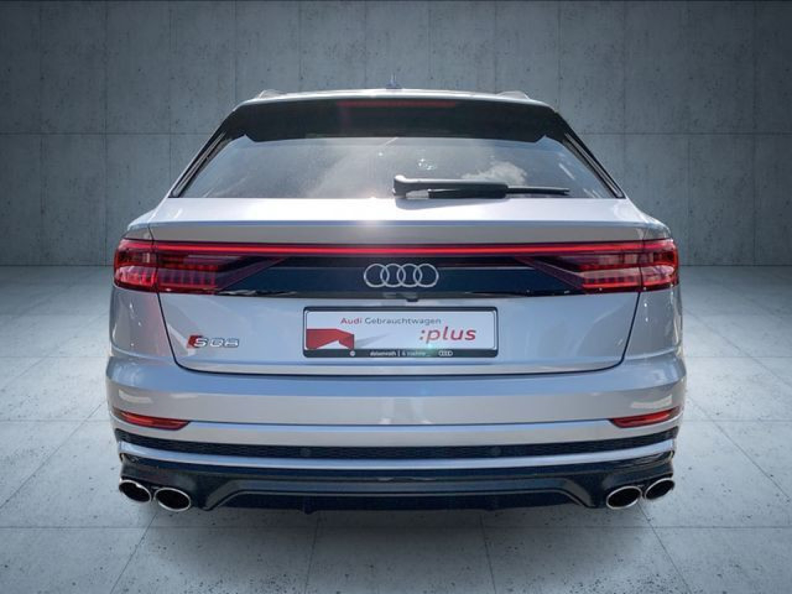 Audi - SQ8_7