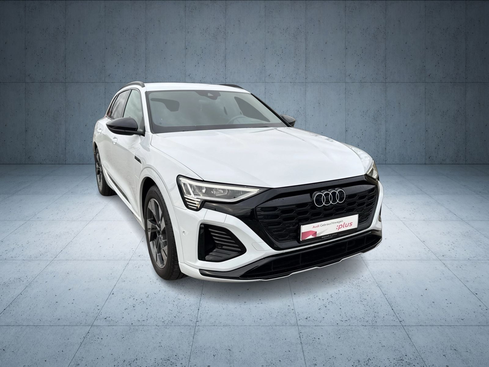 Audi - Q8 e-tron_27