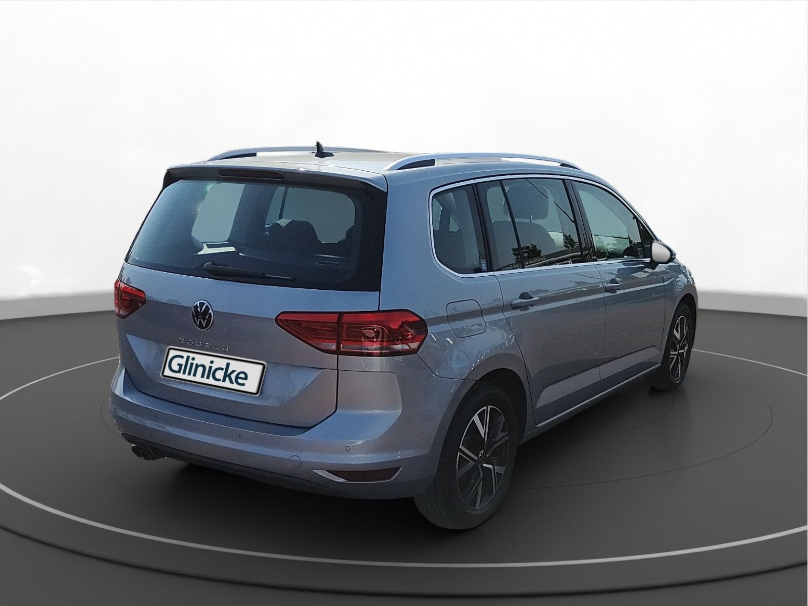 Volkswagen - Touran_13