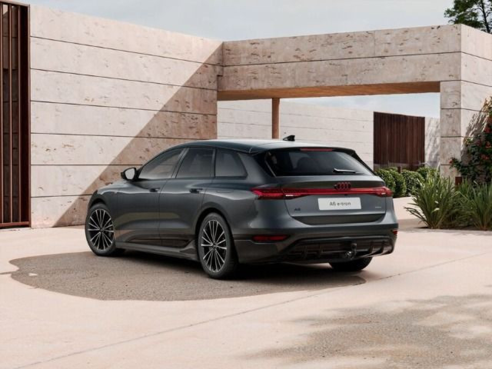 Audi - A6 Avant e-tron_8