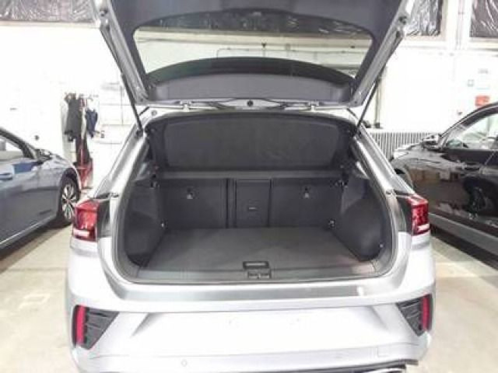 Volkswagen - T-Roc_5