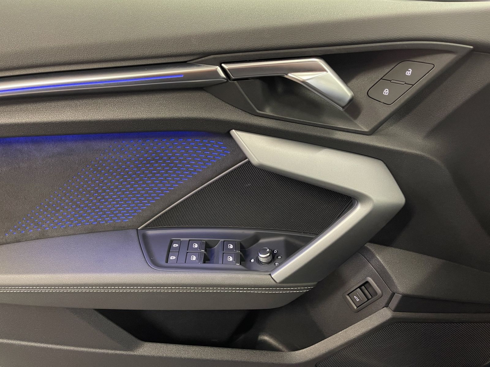 Audi - S3 Limousine_12