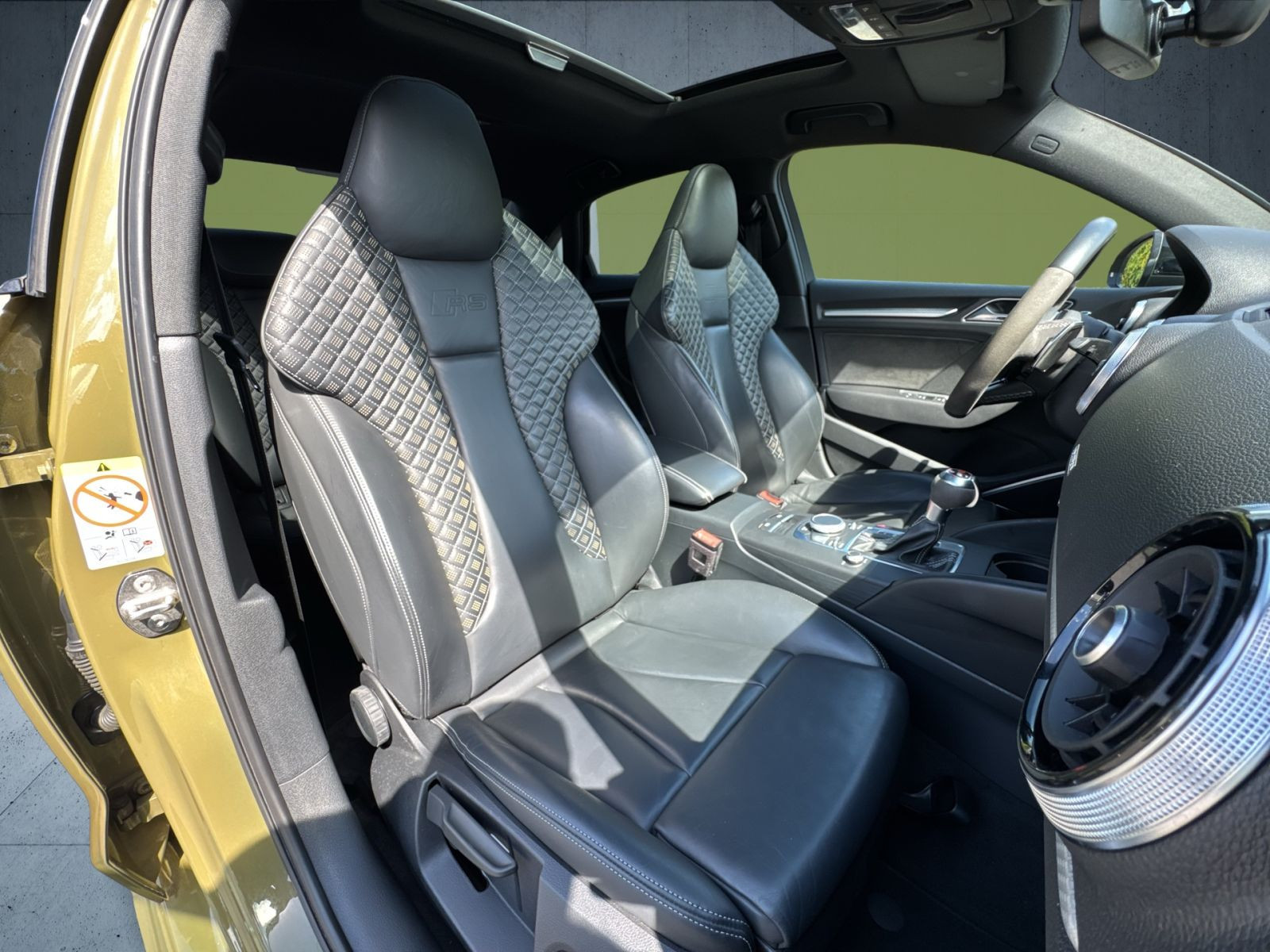Audi - RS 3 Limousine_19