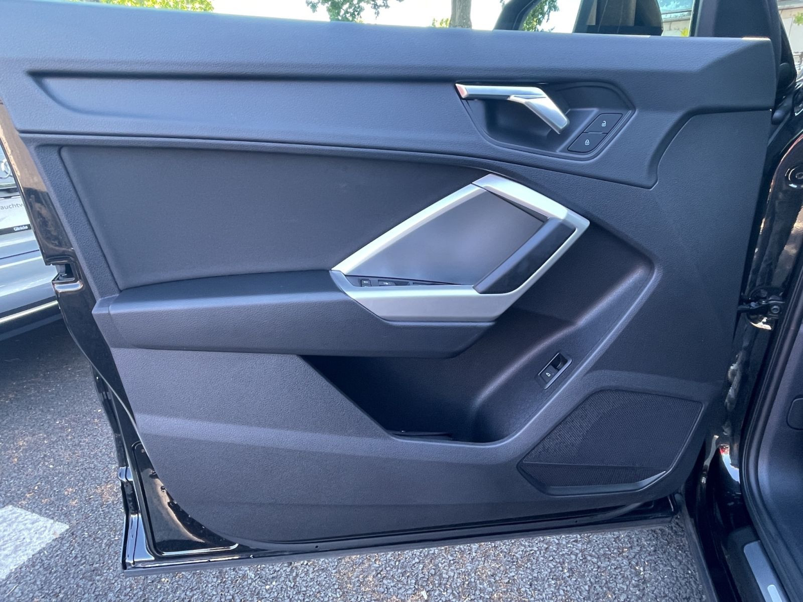 Audi - Q3_14