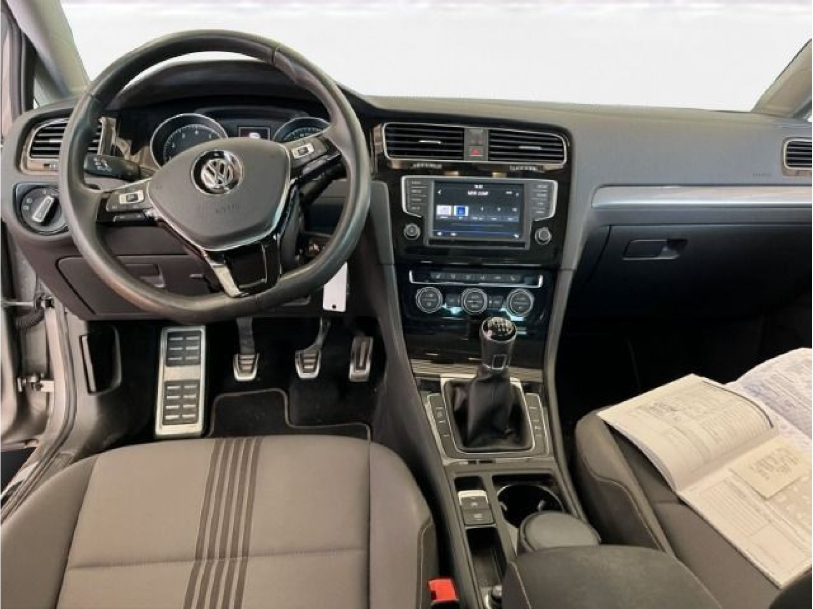 Volkswagen - Golf_4