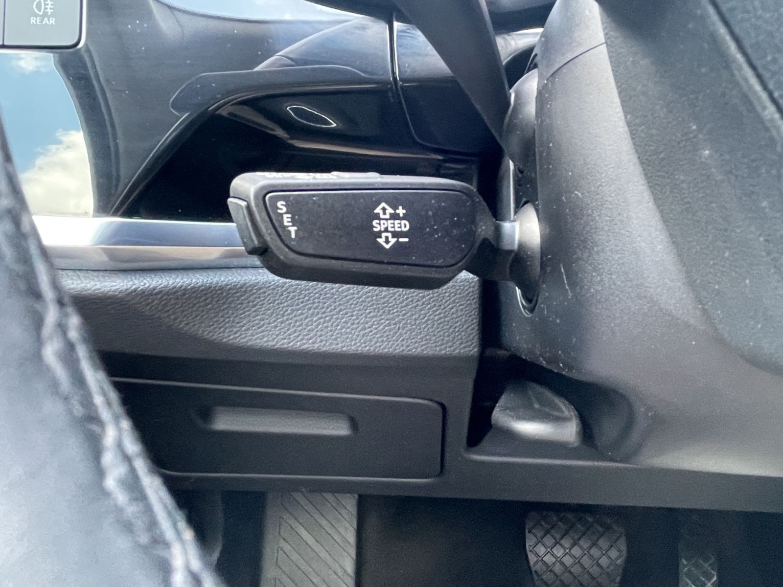 Audi - Q3_24