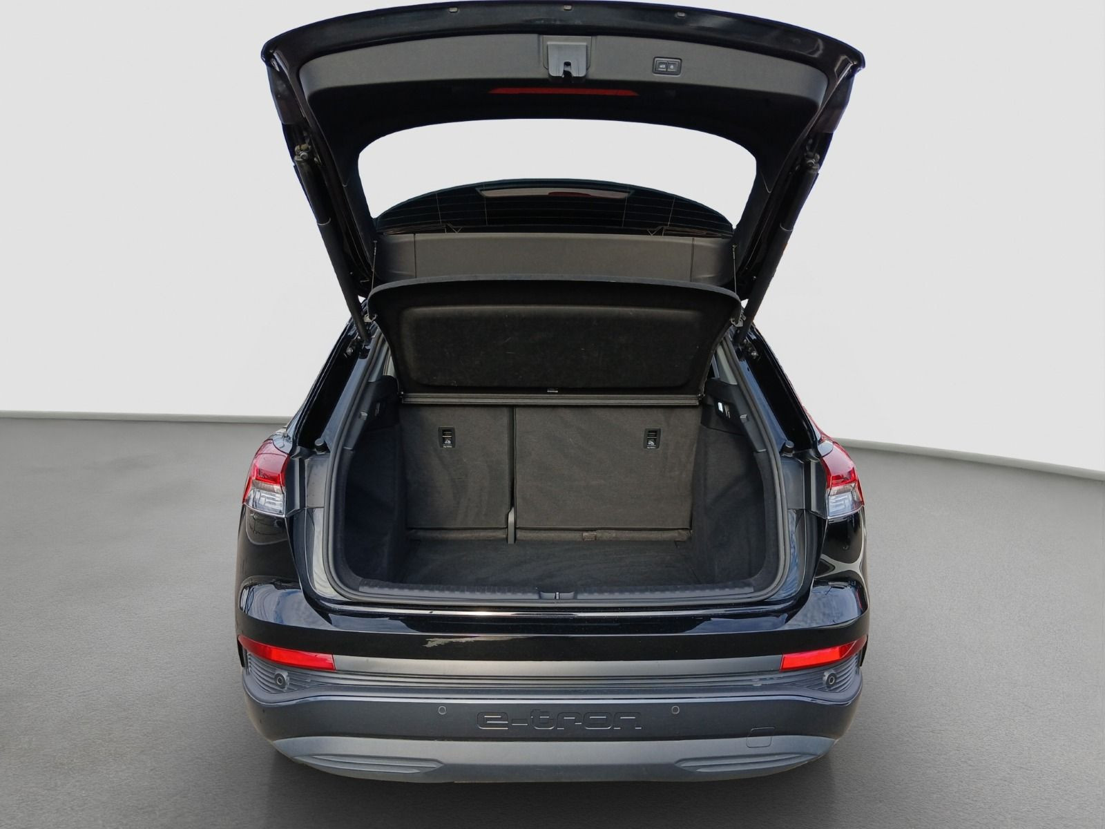 Audi - Q4_21