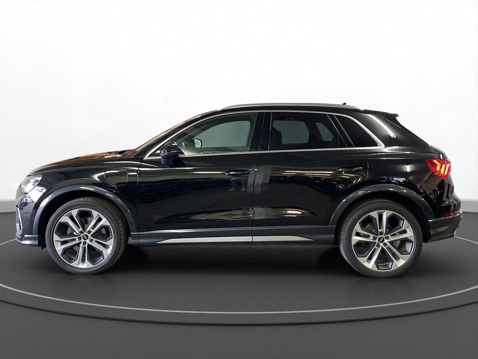 Audi - Q3_7 Audi - Q3_7