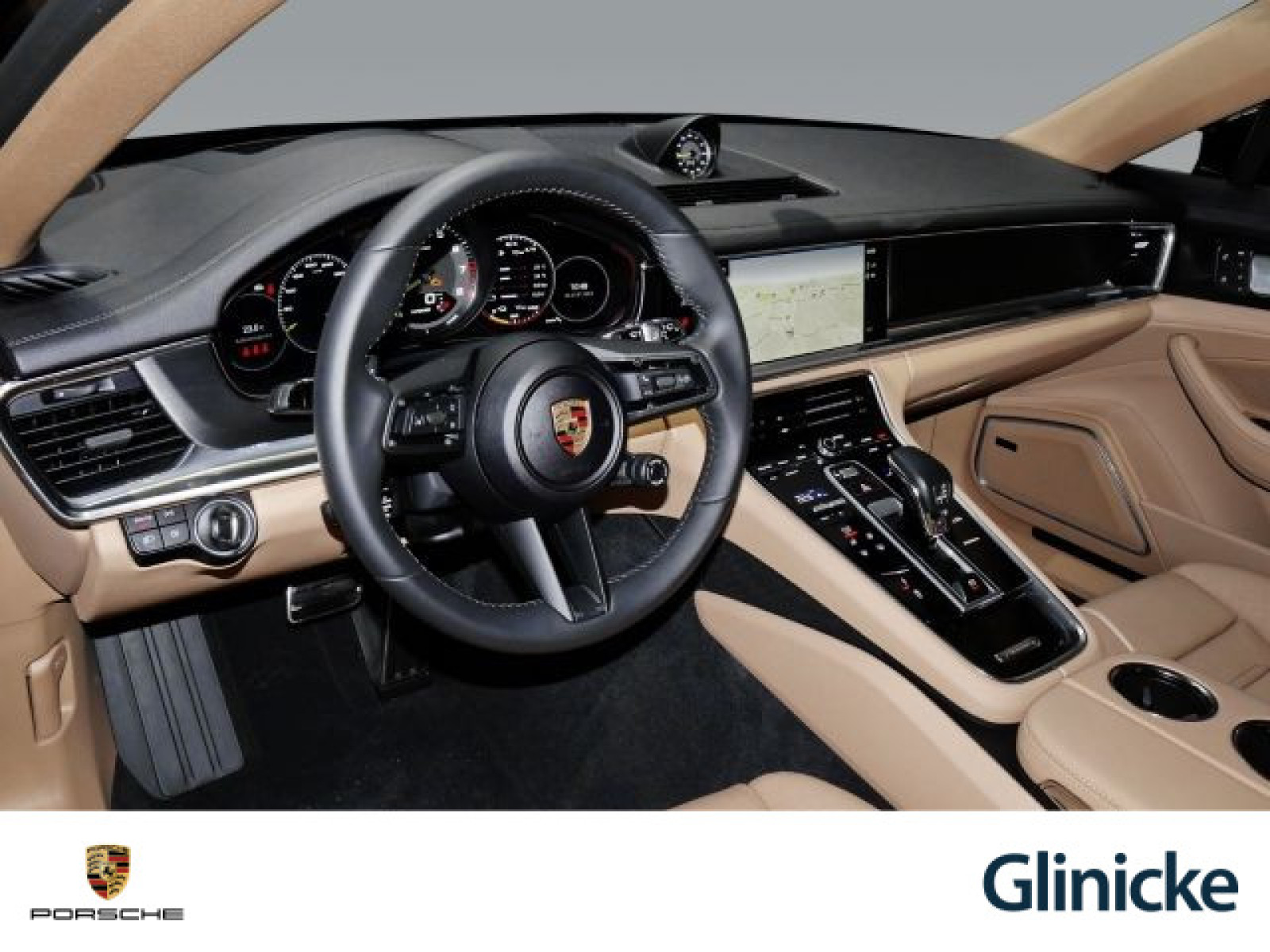 Porsche - Panamera_4