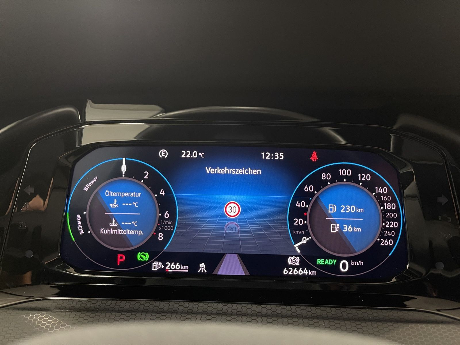 Volkswagen - Golf_7