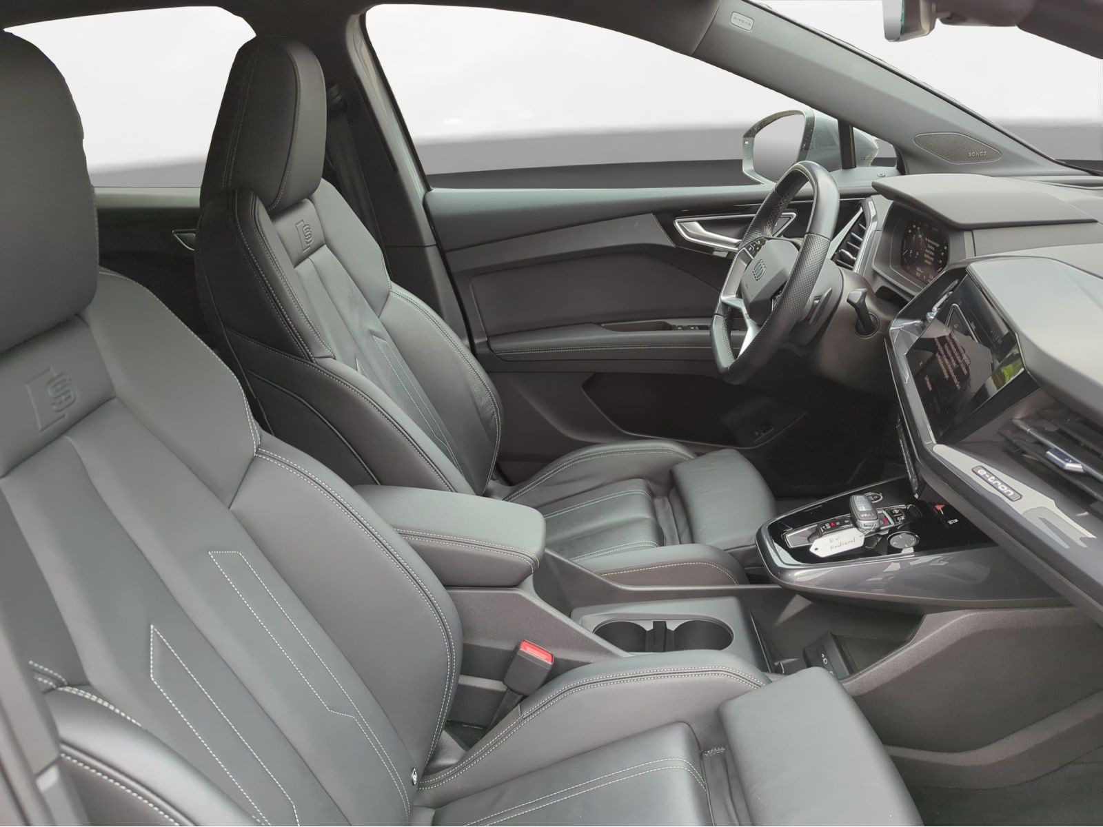 Audi - Q4 Sportback e-tron_12