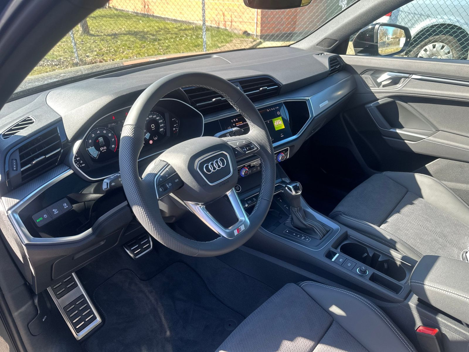 Audi - Q3 Sportback_10