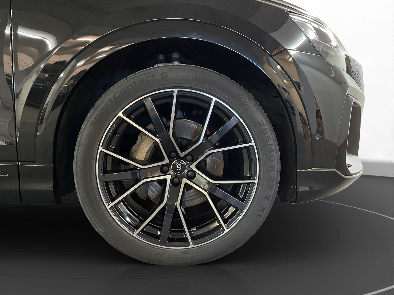 Audi - Q8_15 Audi - Q8_15