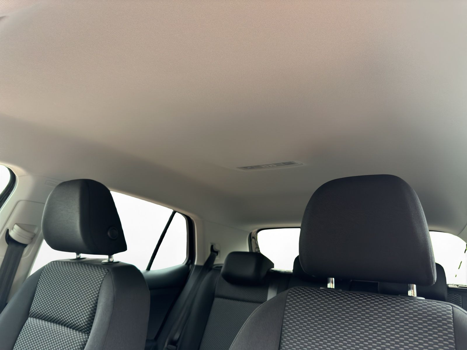 Volkswagen - T-Cross_11