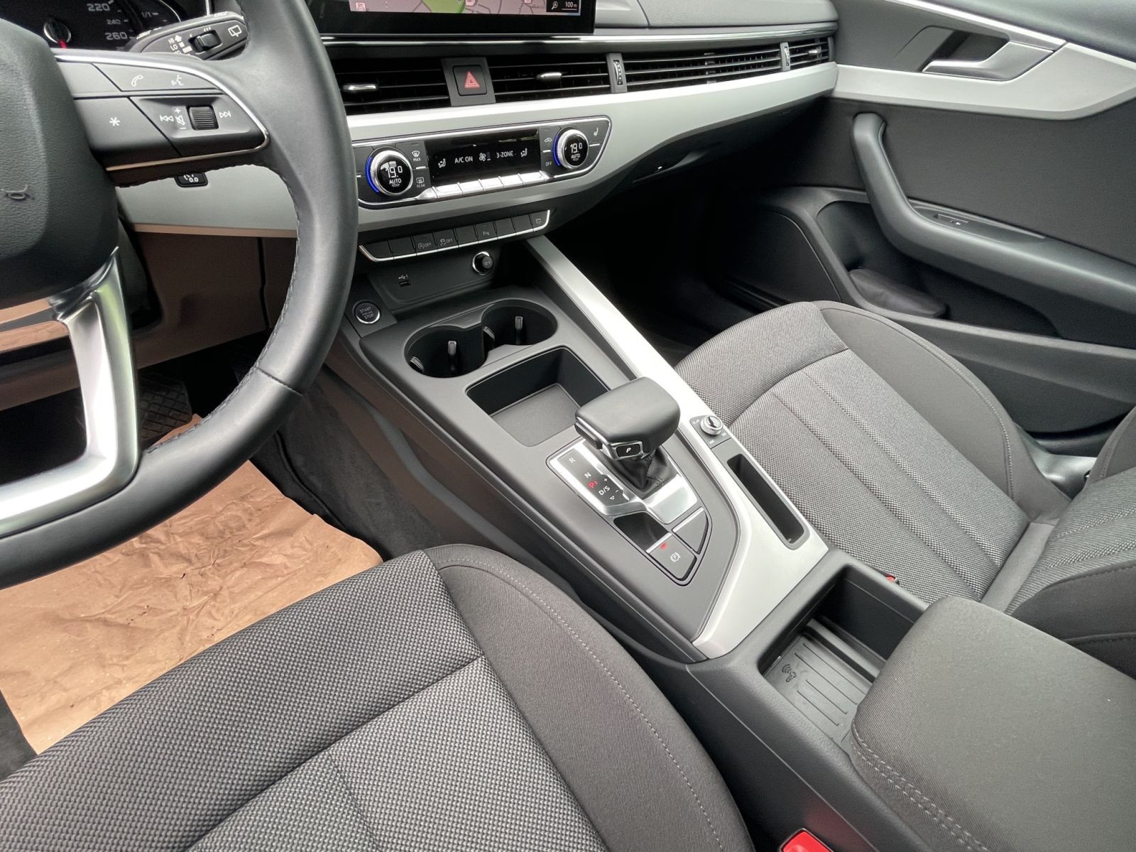 Audi - A4 Avant_15