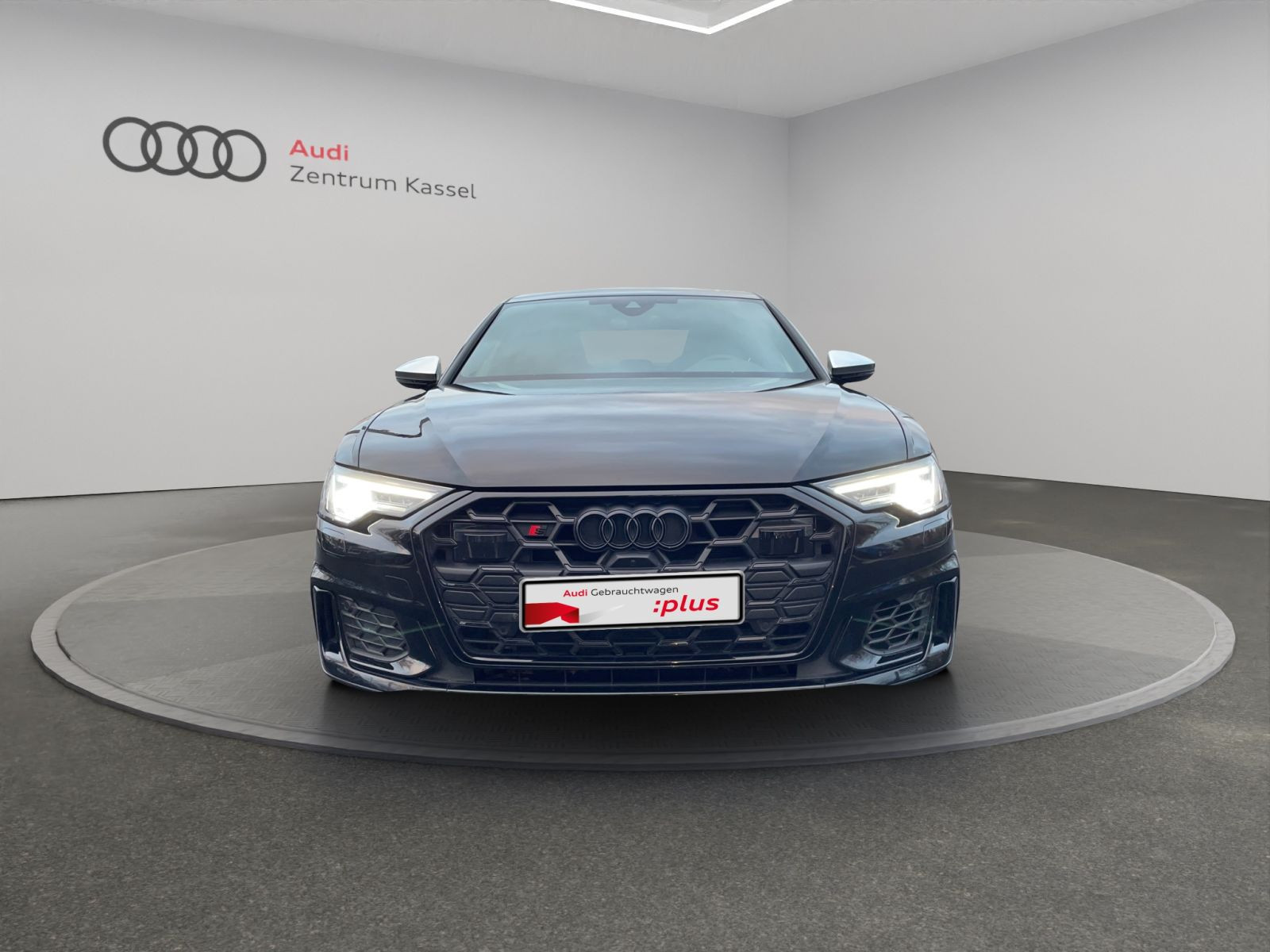 Audi - S6_10