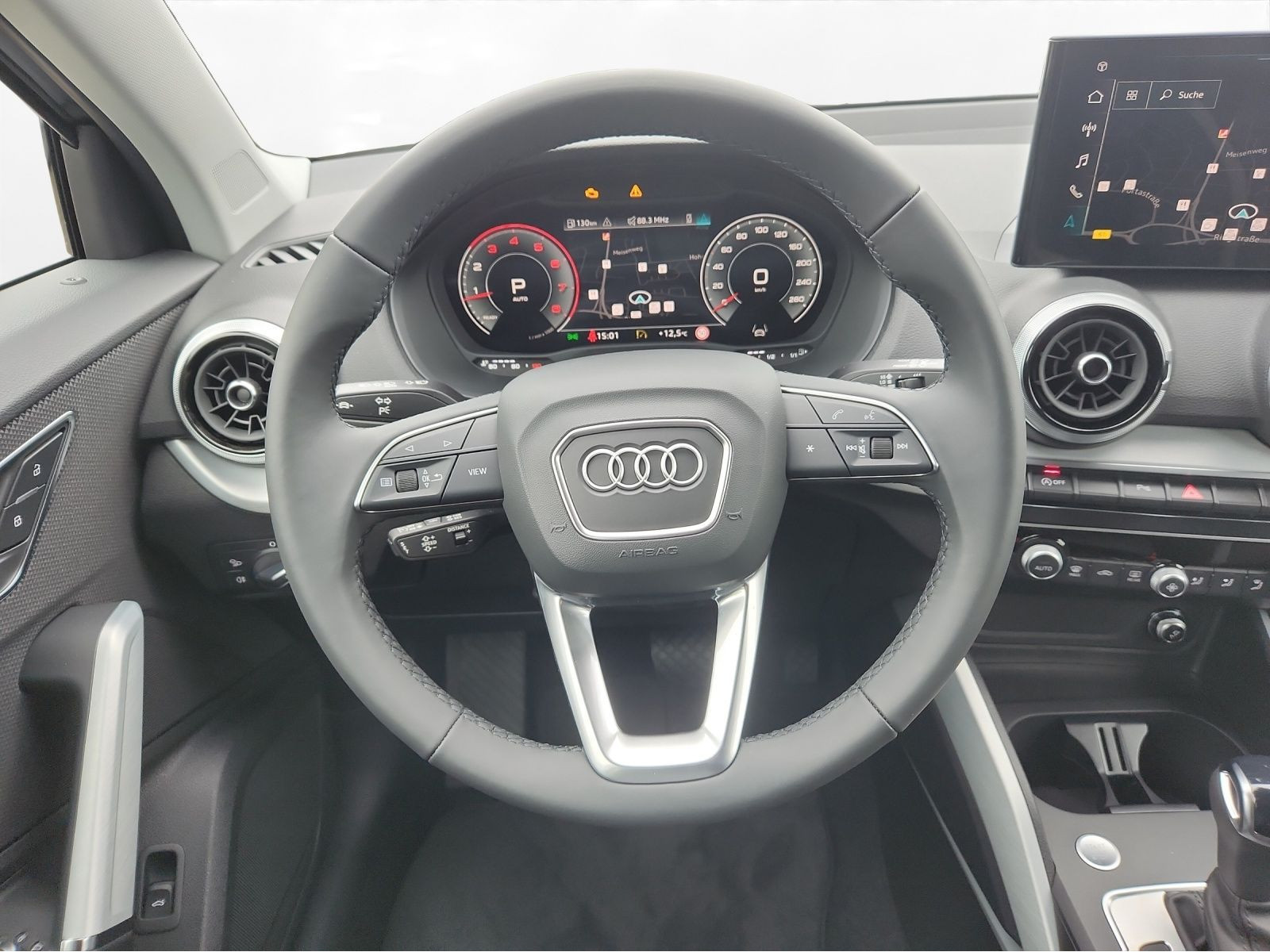 Audi - Q2_16