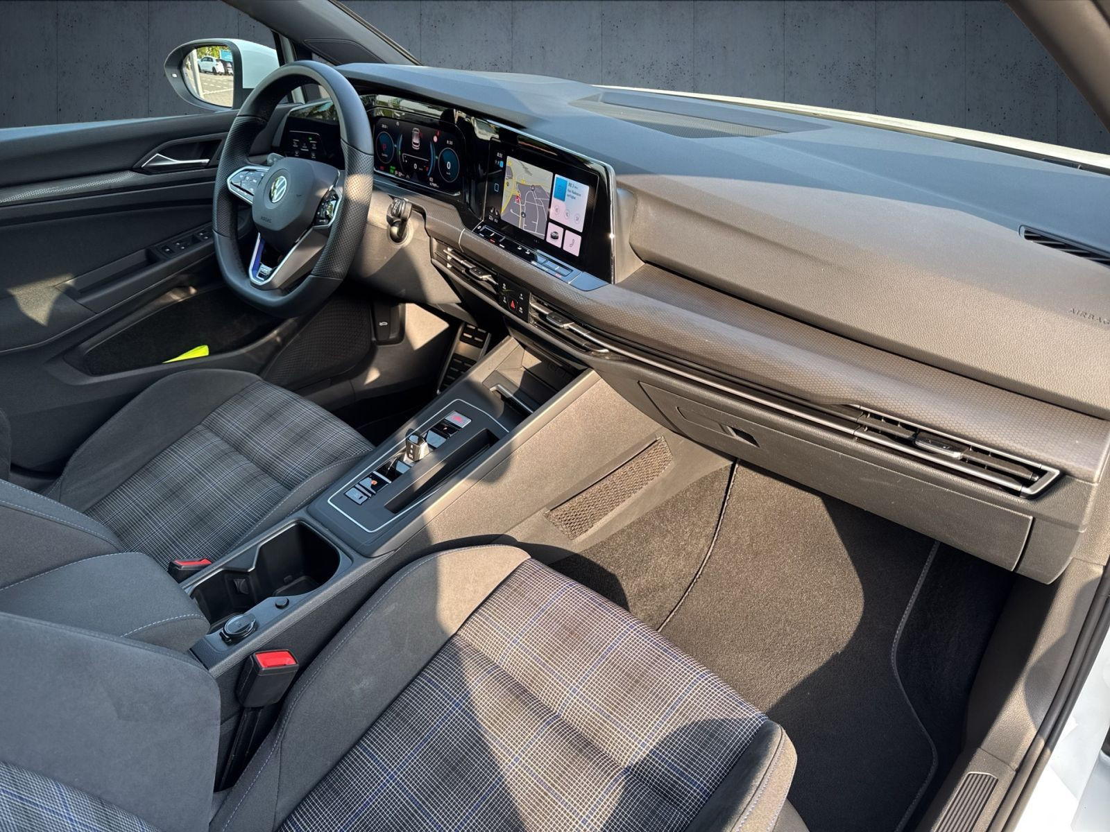 Volkswagen - Golf_17